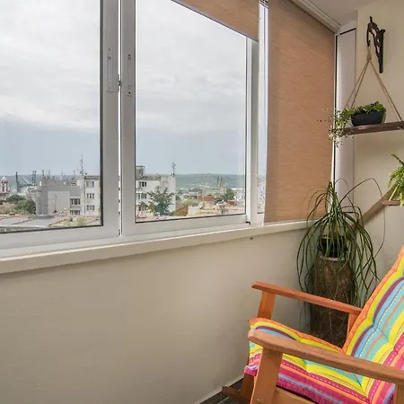 Train Station Flat With Port View Appartement *